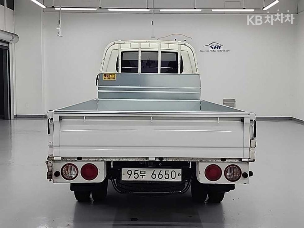 2020 - kia bongo iii