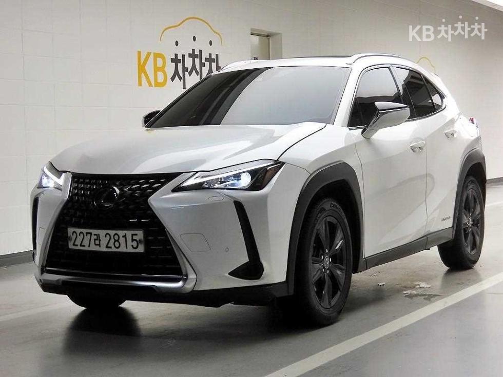 Lexus Ux 250H 2021 photo 2