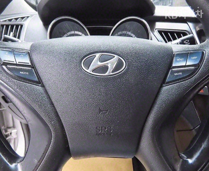 Hyundai Sonata — miniaturë 16