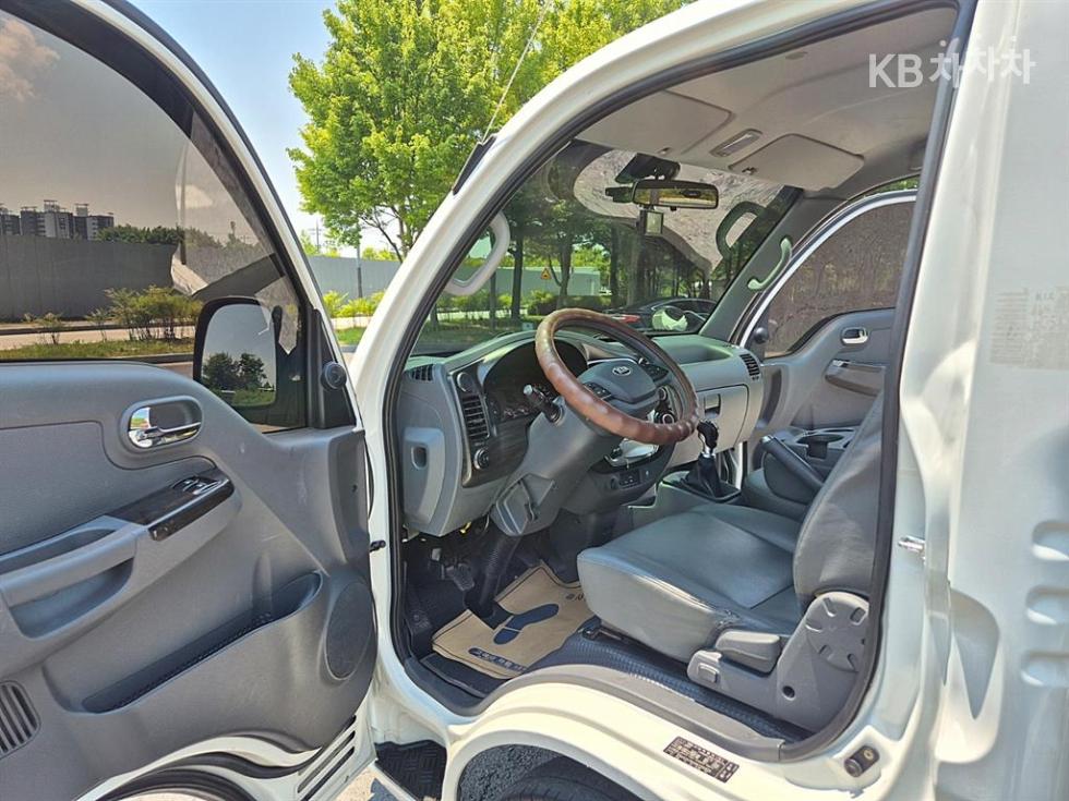 2017 - kia bongo iii