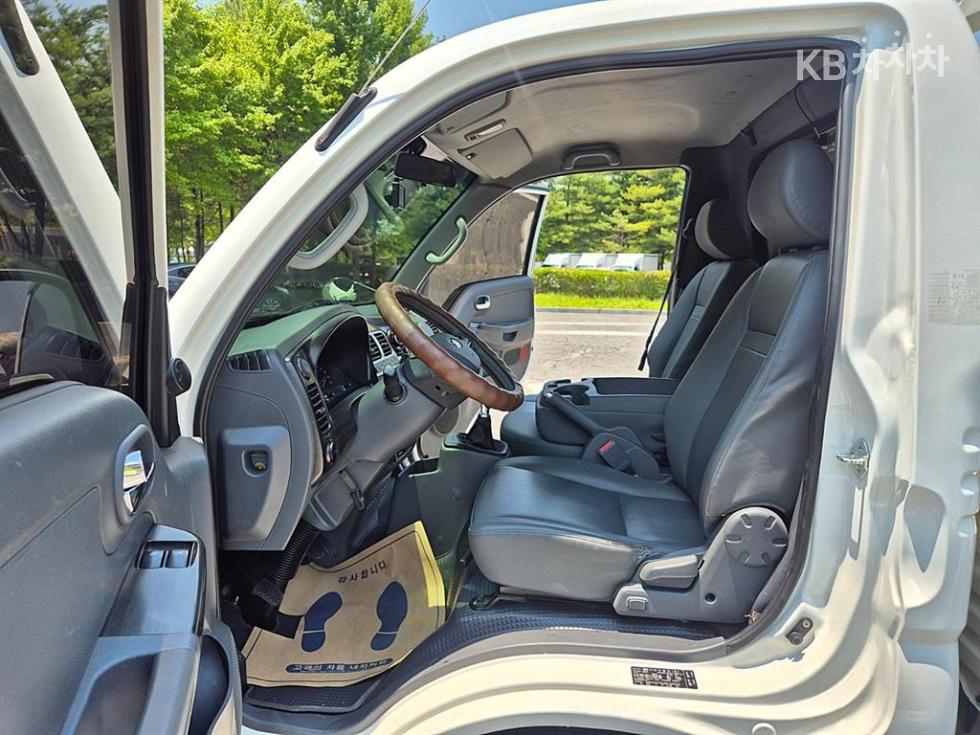 2017 - kia bongo iii