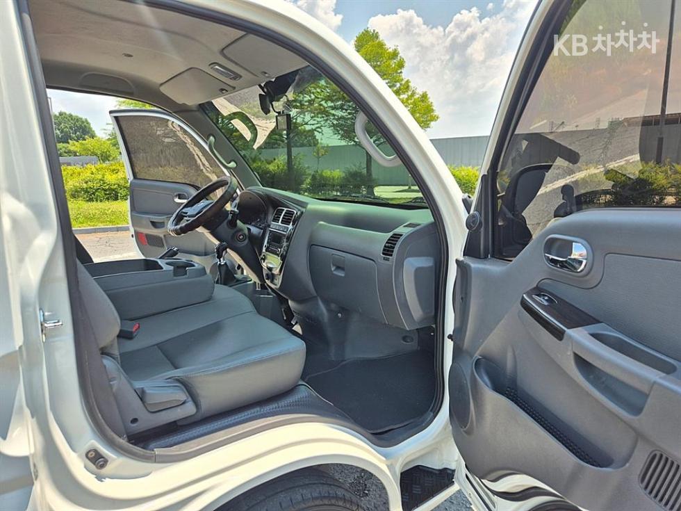 2017 - kia bongo iii