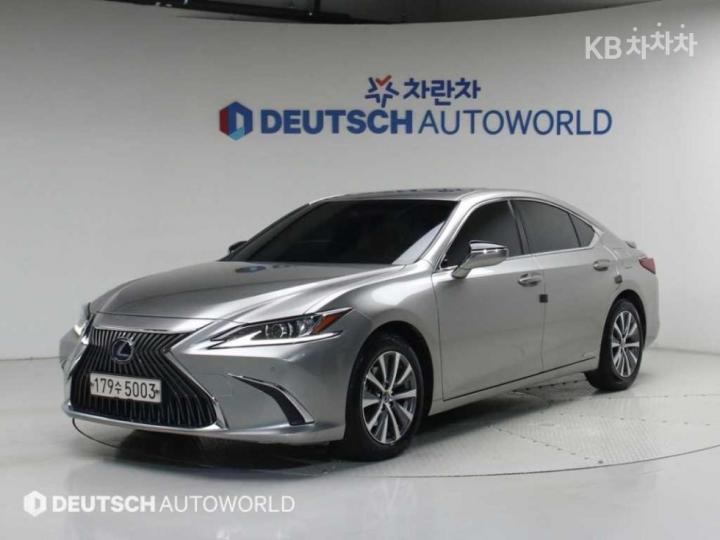 Lexus ES New Generation 300h Supreme