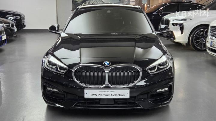 2024 BMW 1Series (F40)