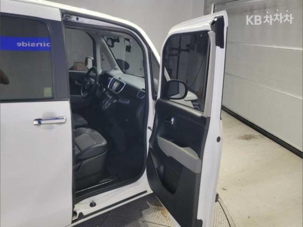 2018 - kia ray