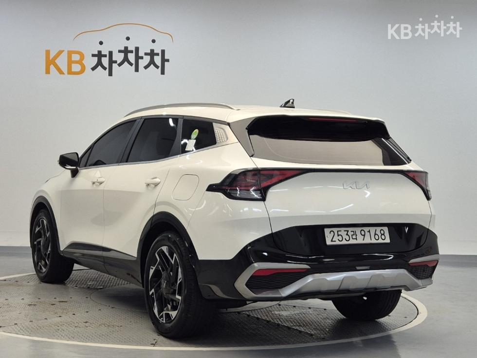 2022 - kia sportage