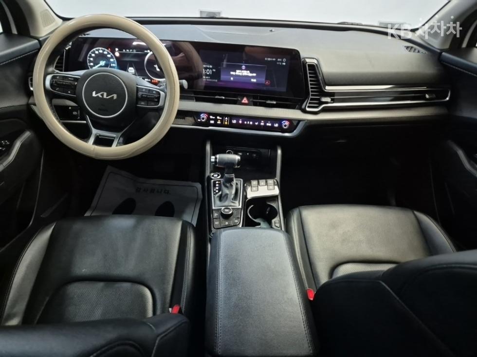 2022 - kia sportage