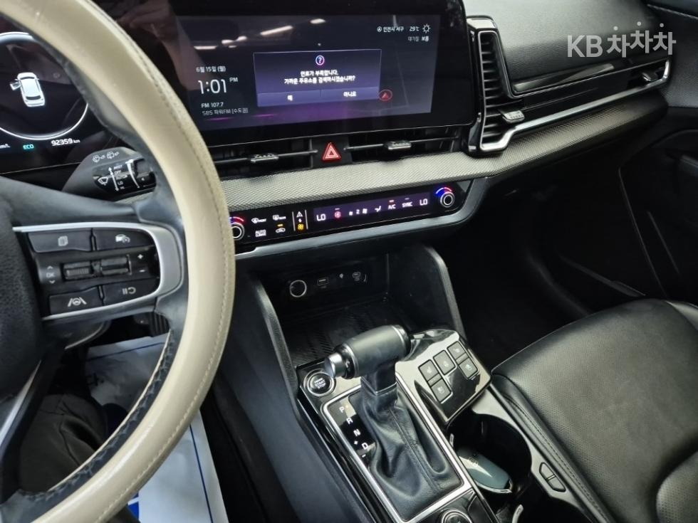 2022 - kia sportage