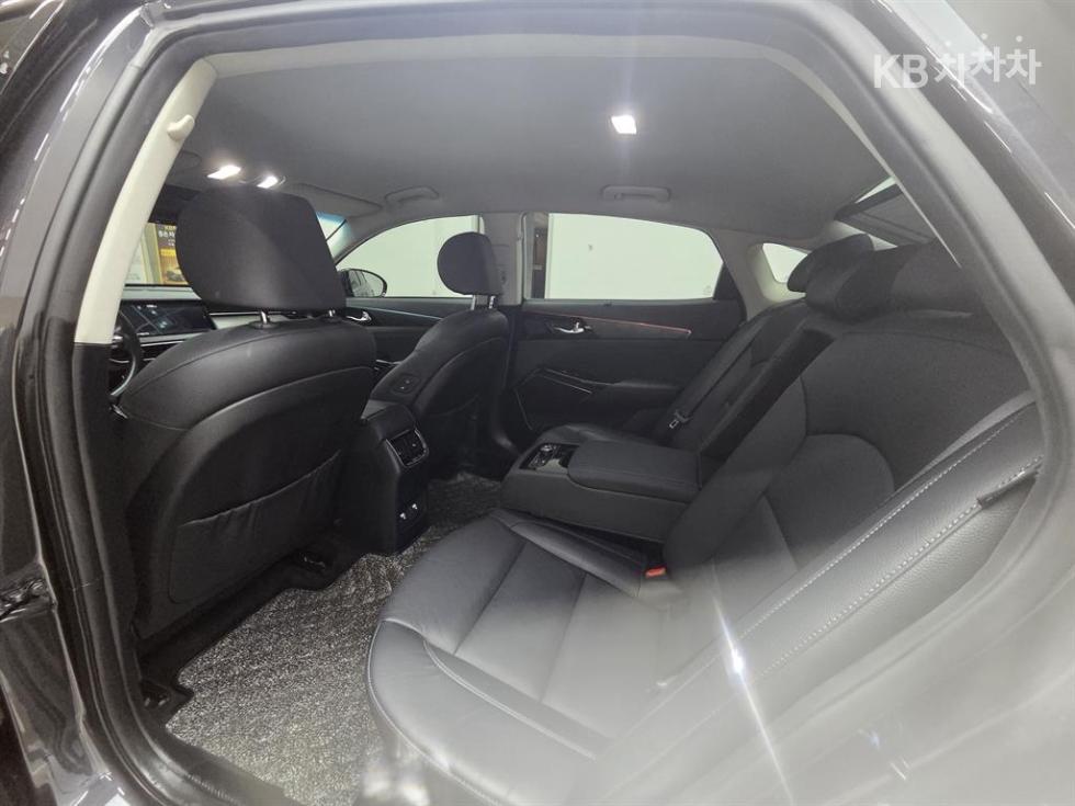 2020 - kia k7