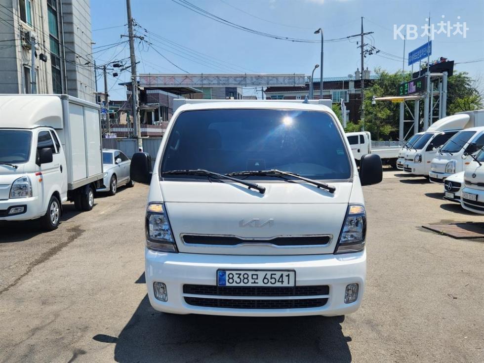 2024 - kia bongo iii