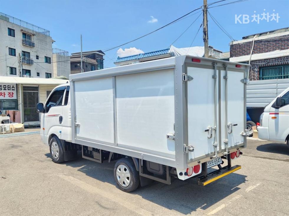 2024 - kia bongo iii
