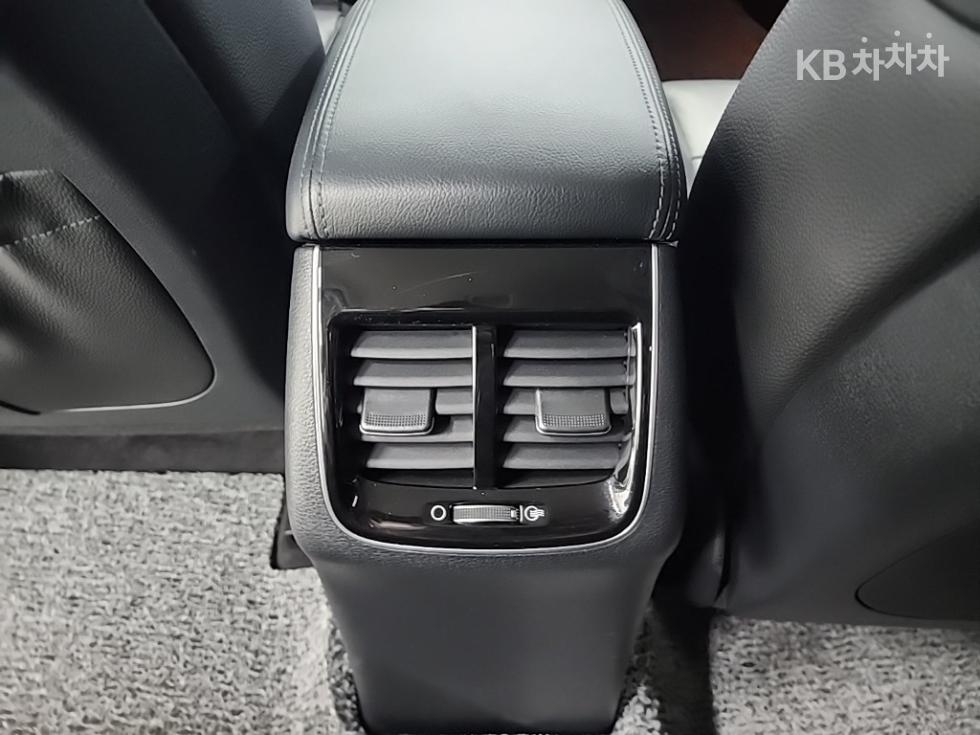 2017 - kia k7