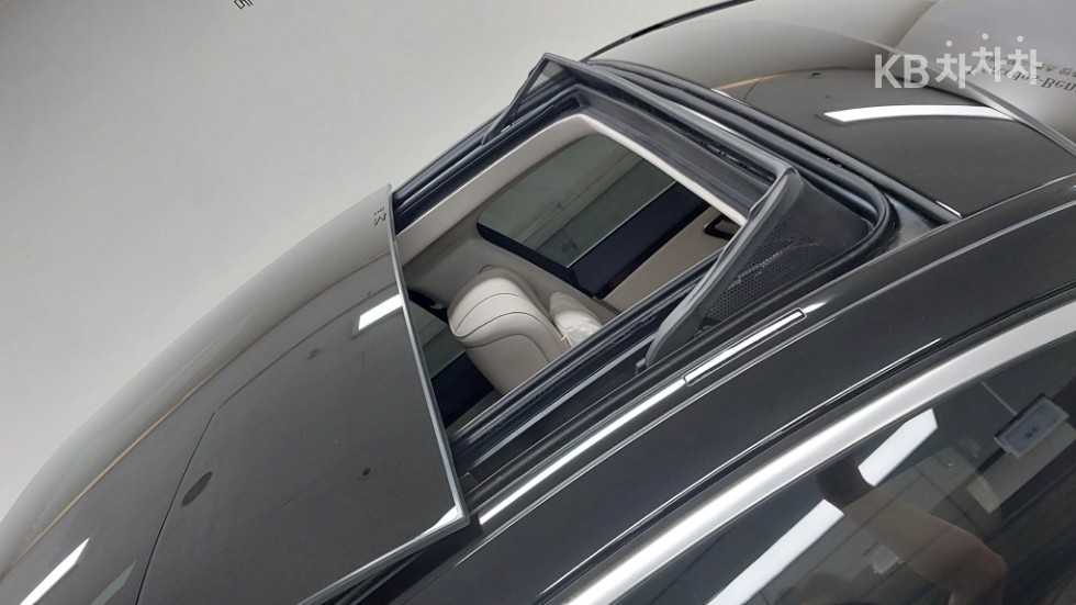 Mercedes-Benz S-klasse — miniaturë 9