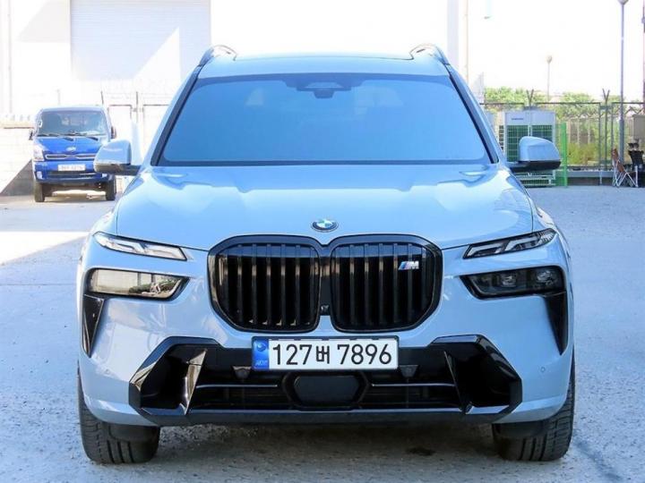 BMW X7 xDrive 40i — foto 1