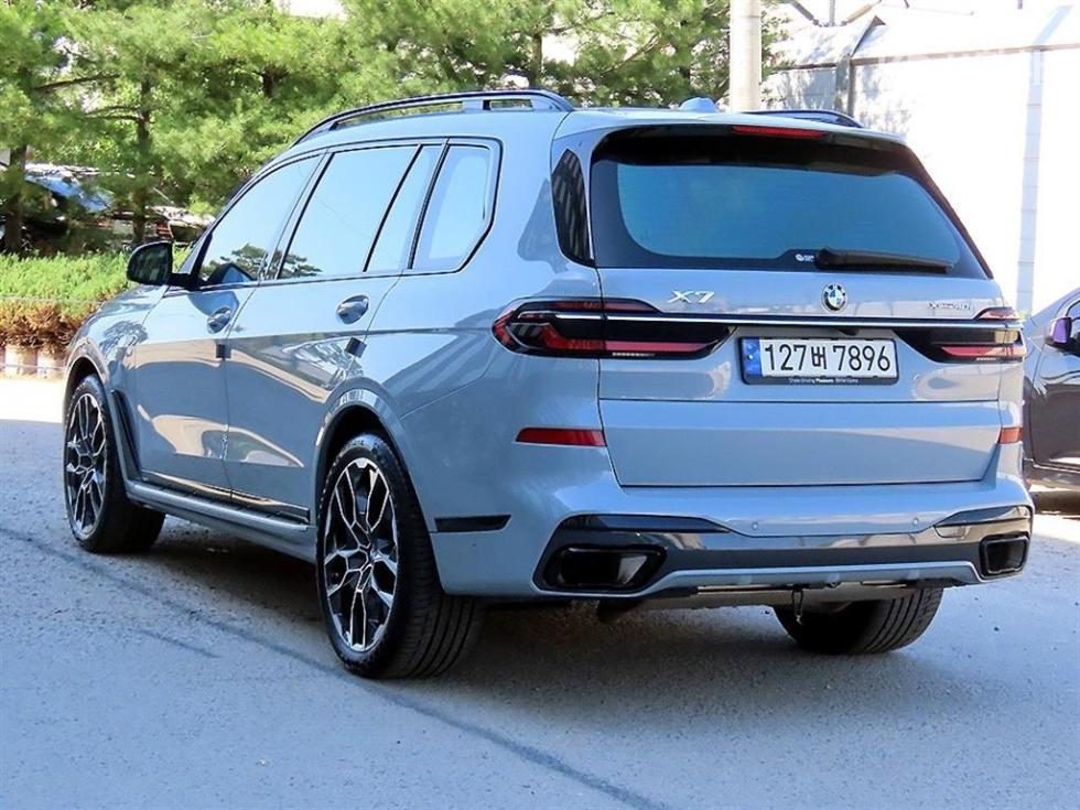 BMW X7 — miniaturë 3
