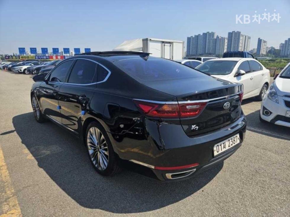 2019 - kia k7
