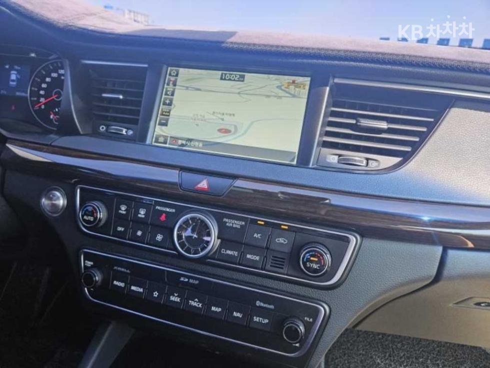 2019 - kia k7
