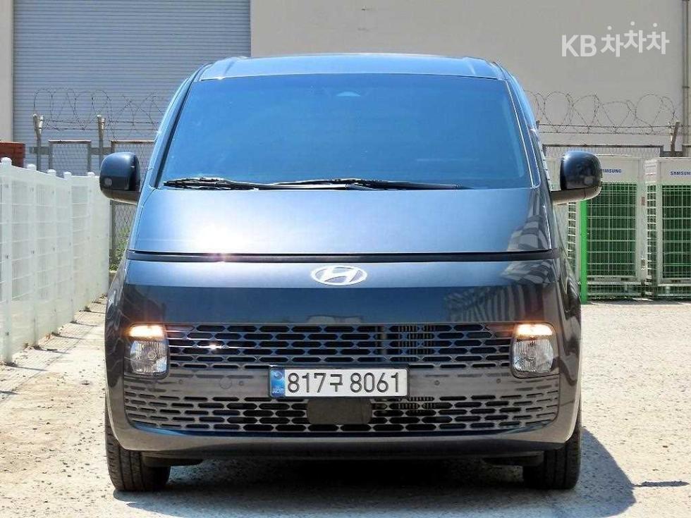 Hyundai Staria