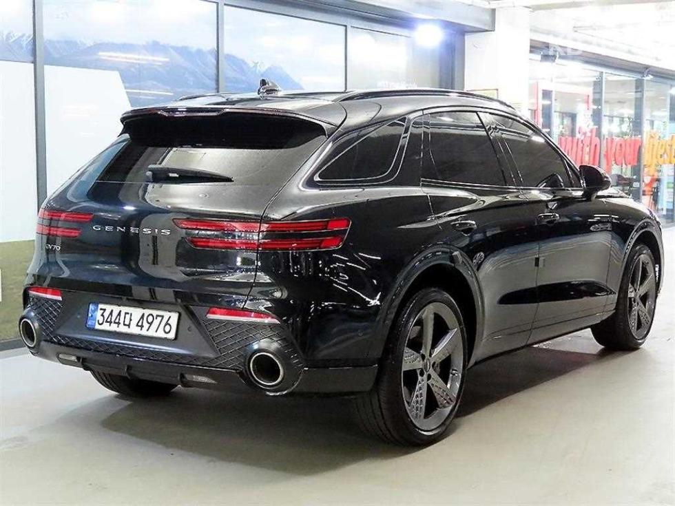 2021 Genesis GV70 photo