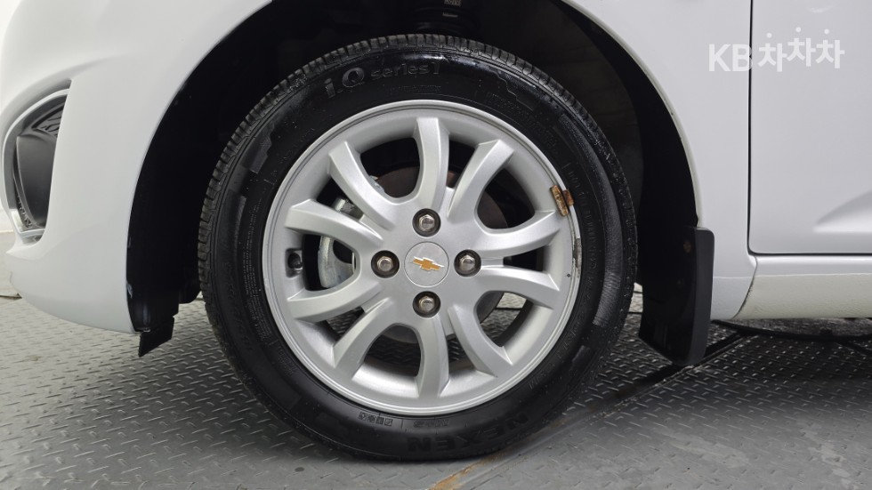Chevrolet Spark — miniaturë 5