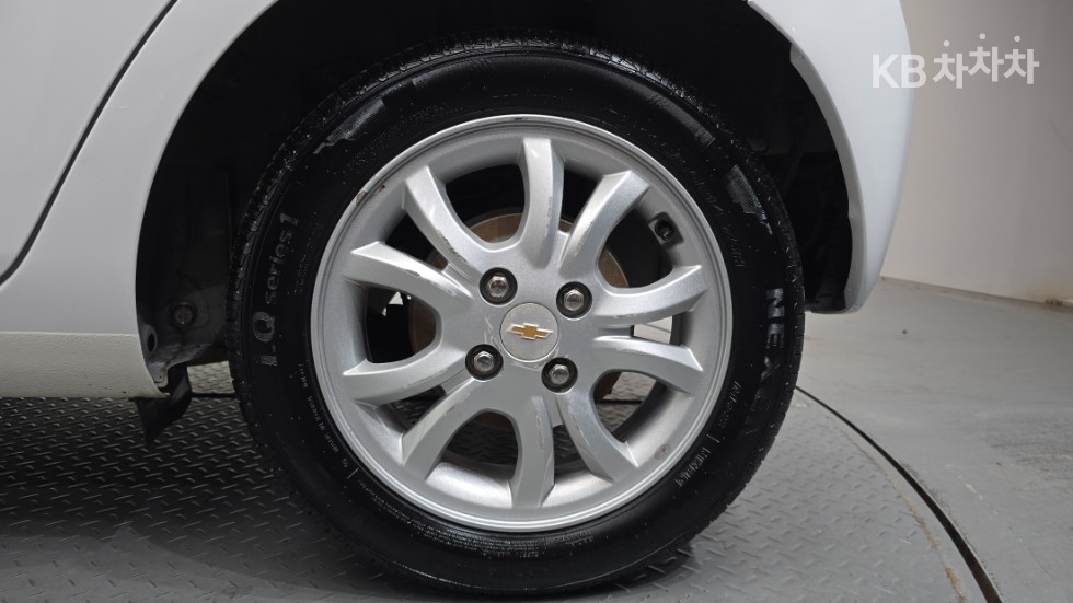 Chevrolet Spark — miniaturë 6
