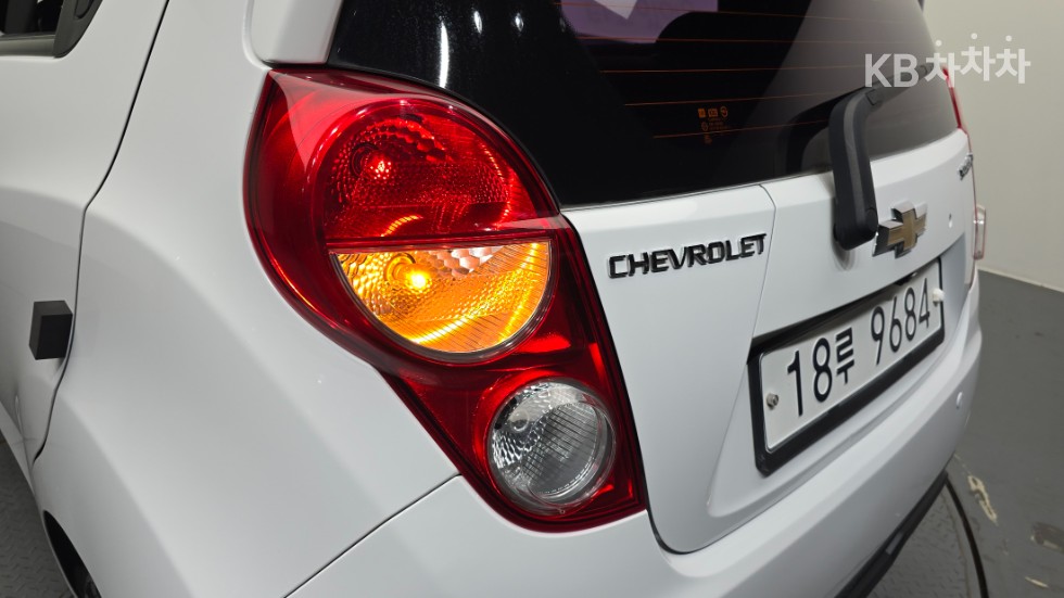 Chevrolet Spark — miniaturë 8
