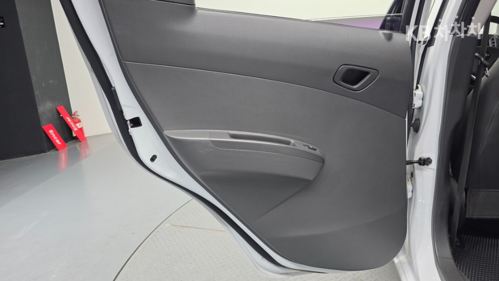 Chevrolet Spark — miniaturë 14