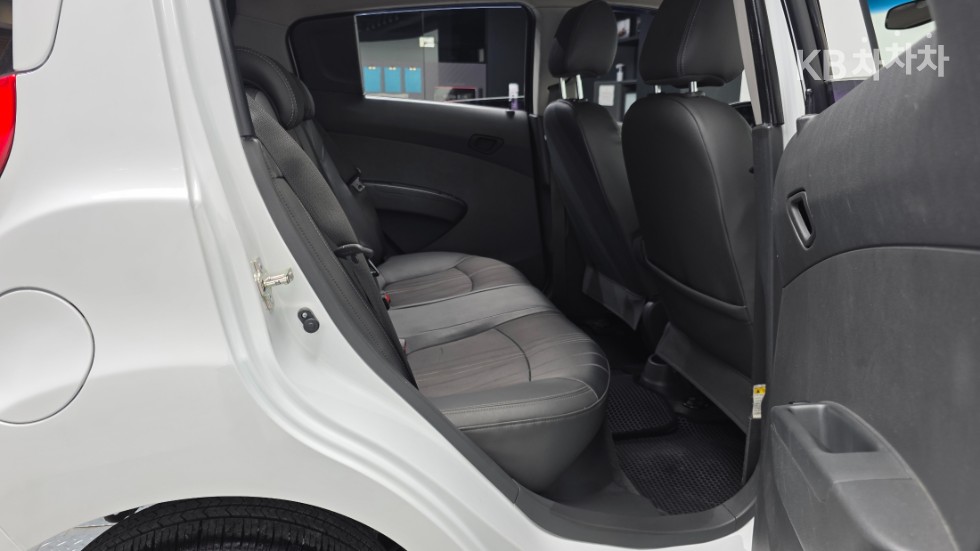 Chevrolet Spark — miniaturë 18