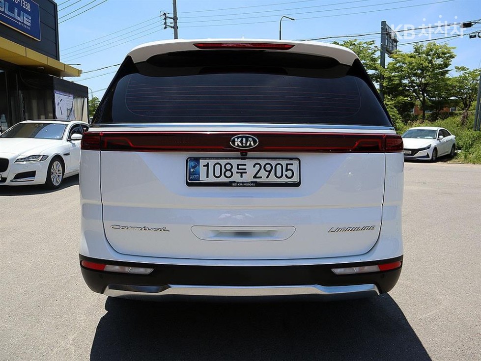 2021 - kia carnival