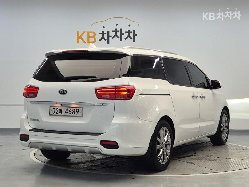 2019 - kia carnival