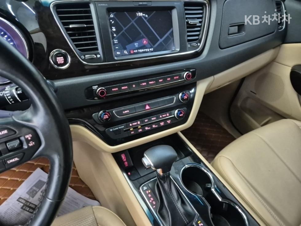 2019 - kia carnival