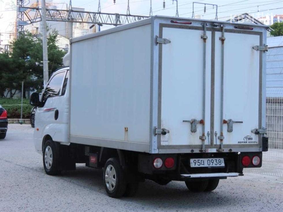 2020 - kia bongo iii