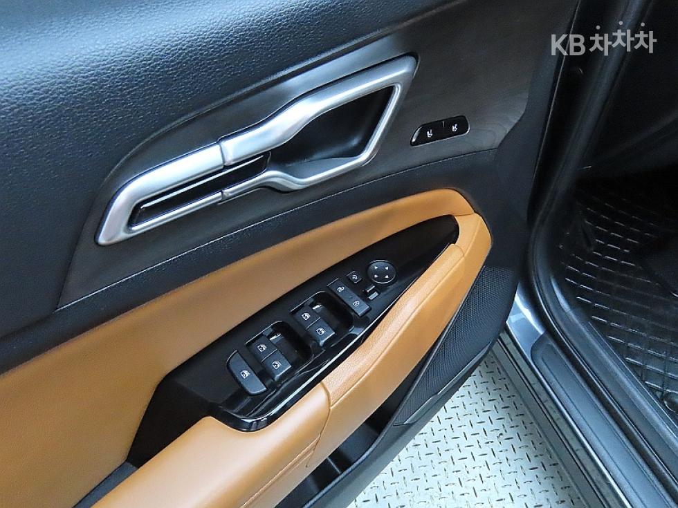 2022 - kia sportage