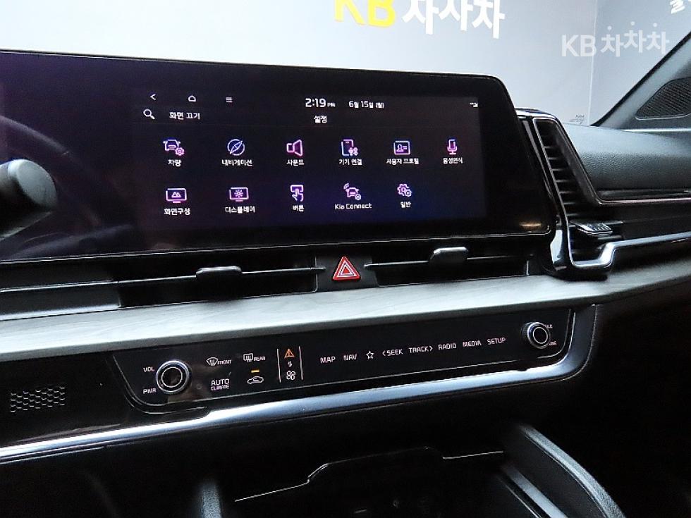 2022 - kia sportage
