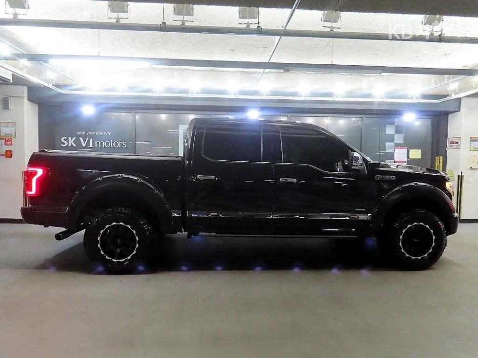2017 Ford F150 photo