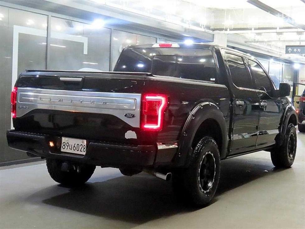 2017 Ford F150 photo