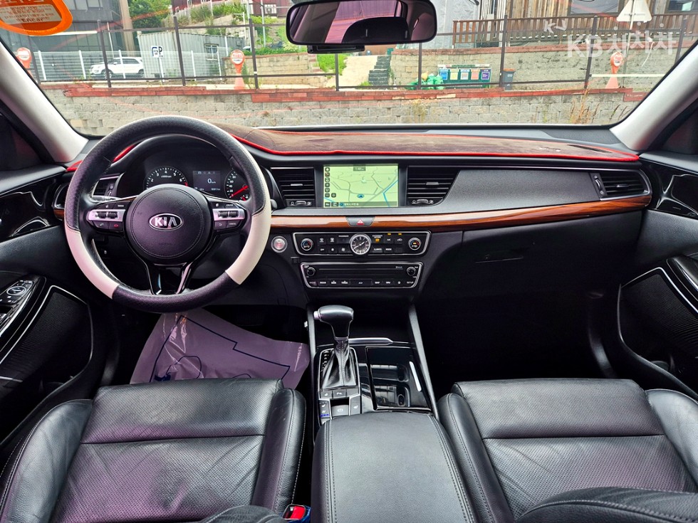 Kia K7 — miniaturë 8