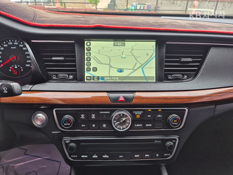 Kia K7 — miniaturë 10