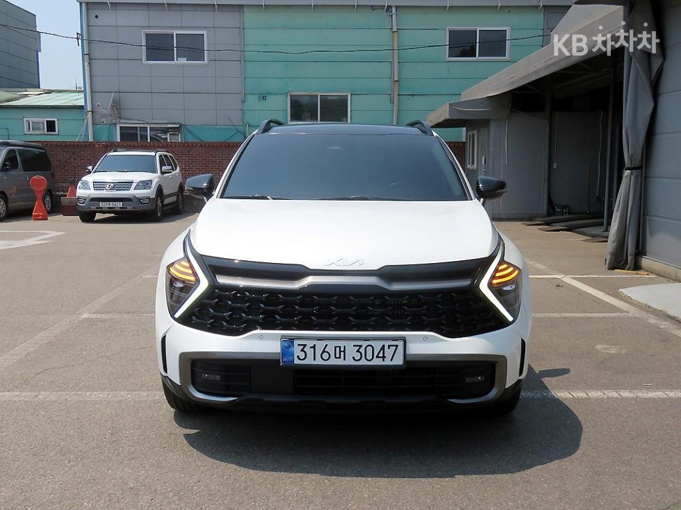2023 - kia sportage