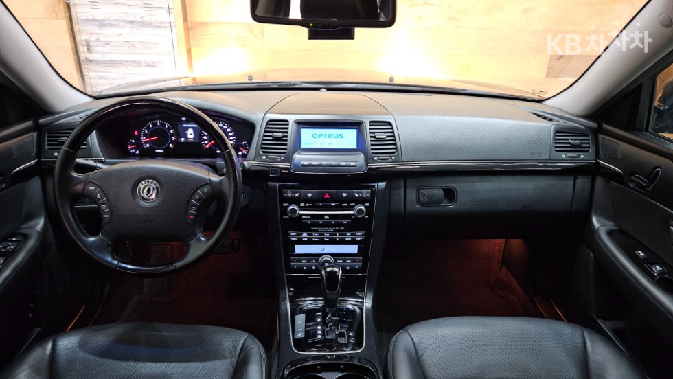 2010 - kia opirus