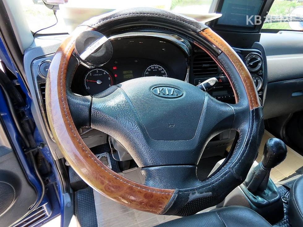 2012 - kia bongo iii