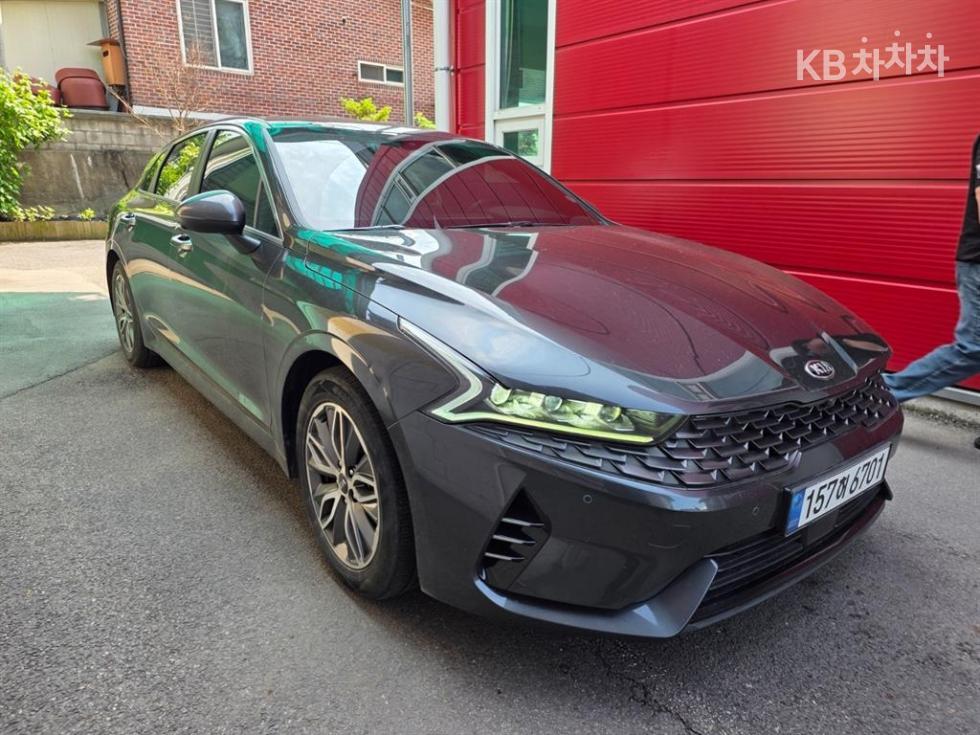 2021 - kia k5