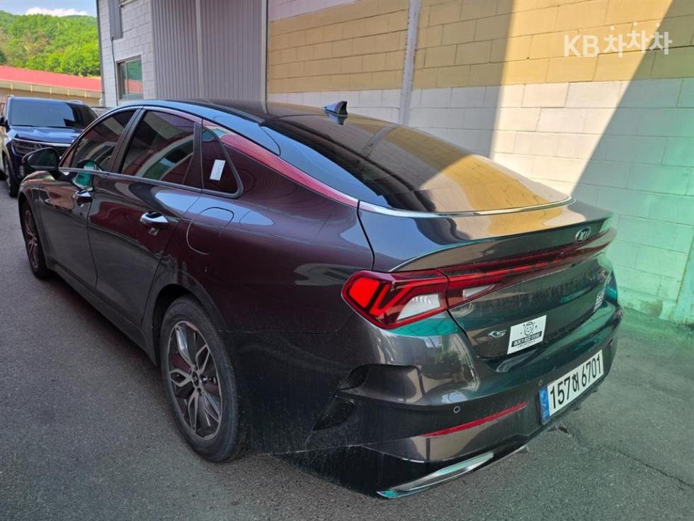 2021 - kia k5