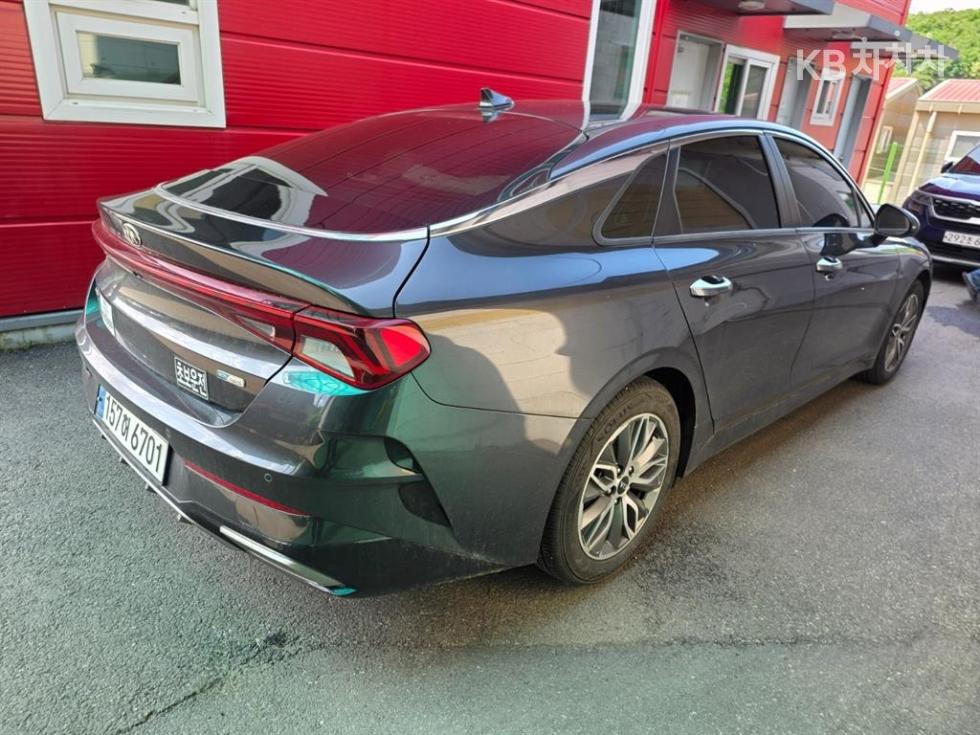 2021 - kia k5