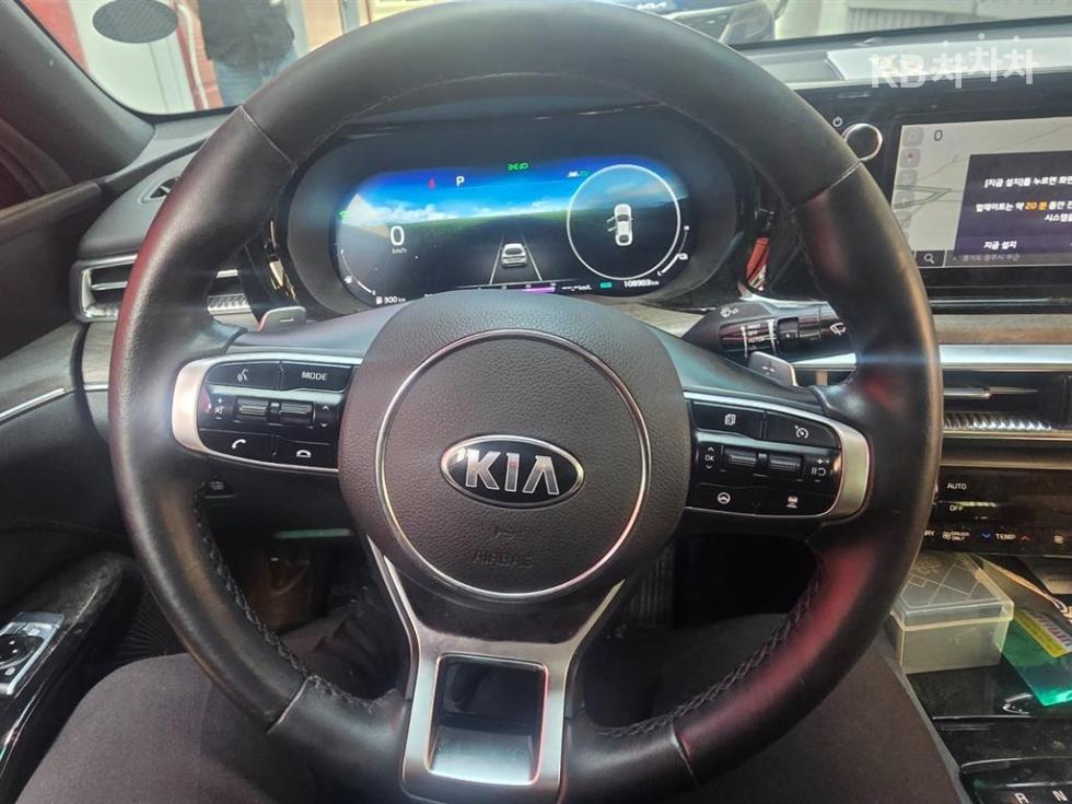 2021 - kia k5