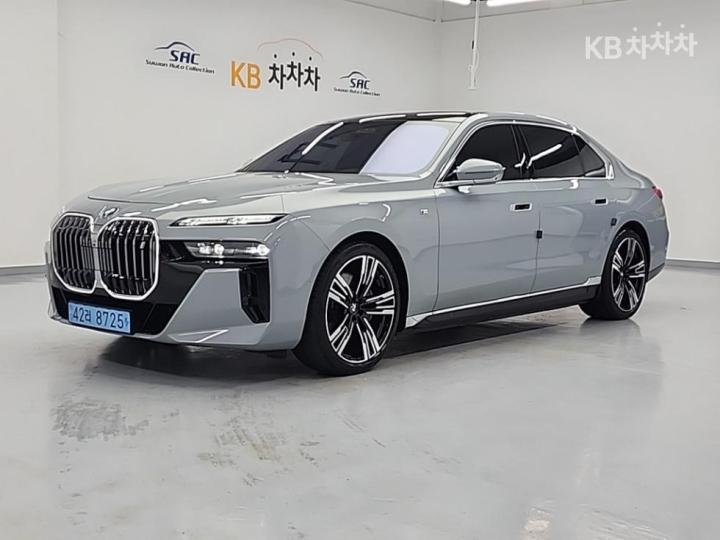 BMW i7 xDrive 60 — foto 1