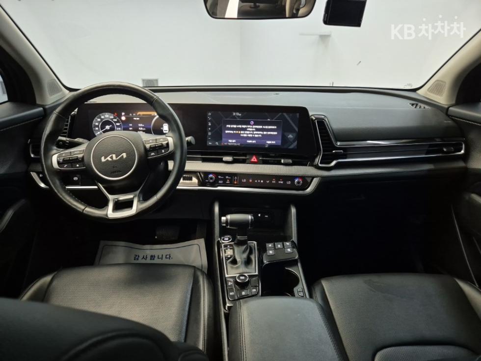 2022 - kia sportage