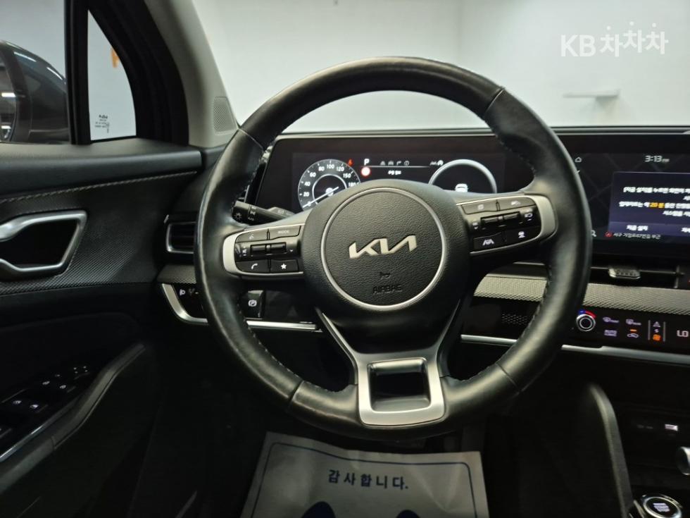 2022 - kia sportage