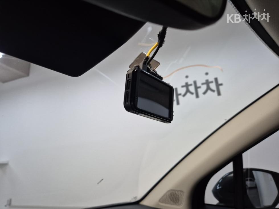 2022 - kia sportage