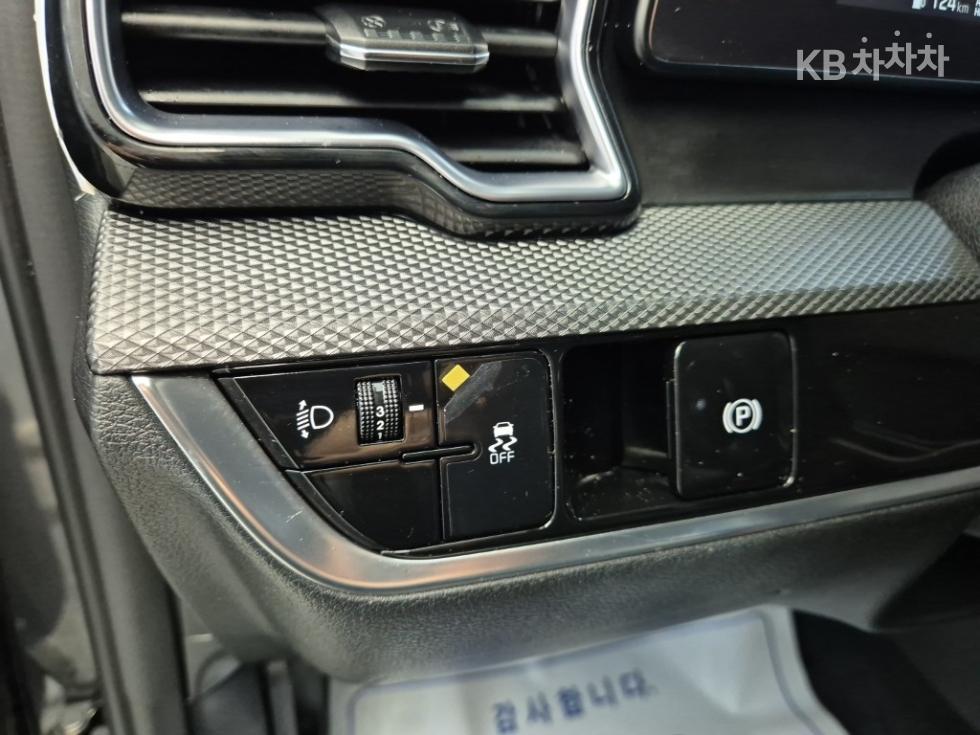 2022 - kia sportage